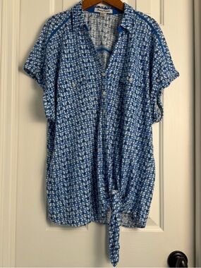 Womens Tommy Bahama Patterned Tie Front Shirt EUC
